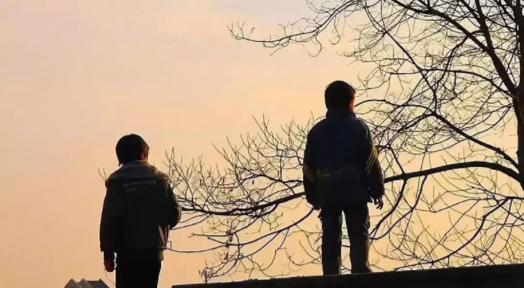 為啥校長記錄留守兒童生活時評會走紅？