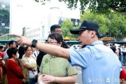 高考首日，濟南歷下警方為三名學子“救急”