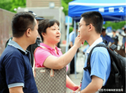 “大學(xué)不是幼兒園”，新生家長(zhǎng)主動(dòng)聯(lián)系輔導(dǎo)員，被老