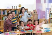將“搶跑”遏制在起跑線 嚴剎幼兒園“小學(xué)化”之風(fēng)