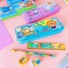  幼師發(fā)孩子的午睡照，沒30秒就撤回了但為時已晚，家