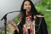 哈佛女生演講，缺了一點(diǎn)真誠