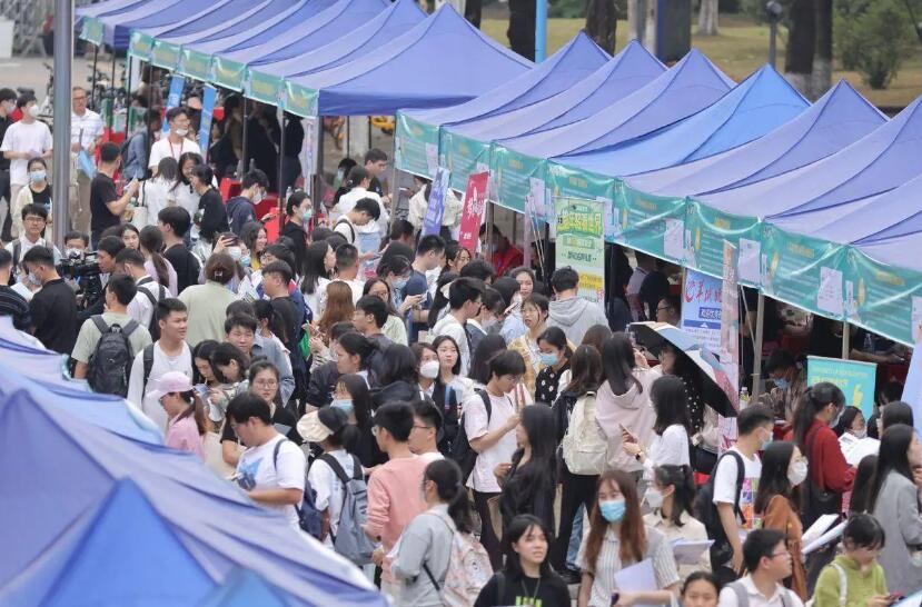 中國博士的數(shù)量真的“爛大街”了嗎？ 大家為何擔心博