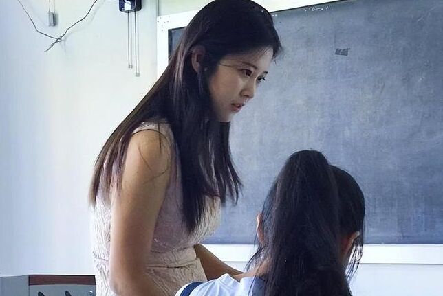 女老師因“低情商”評語遭家長投訴 理由是：孩子脆弱，接受不了